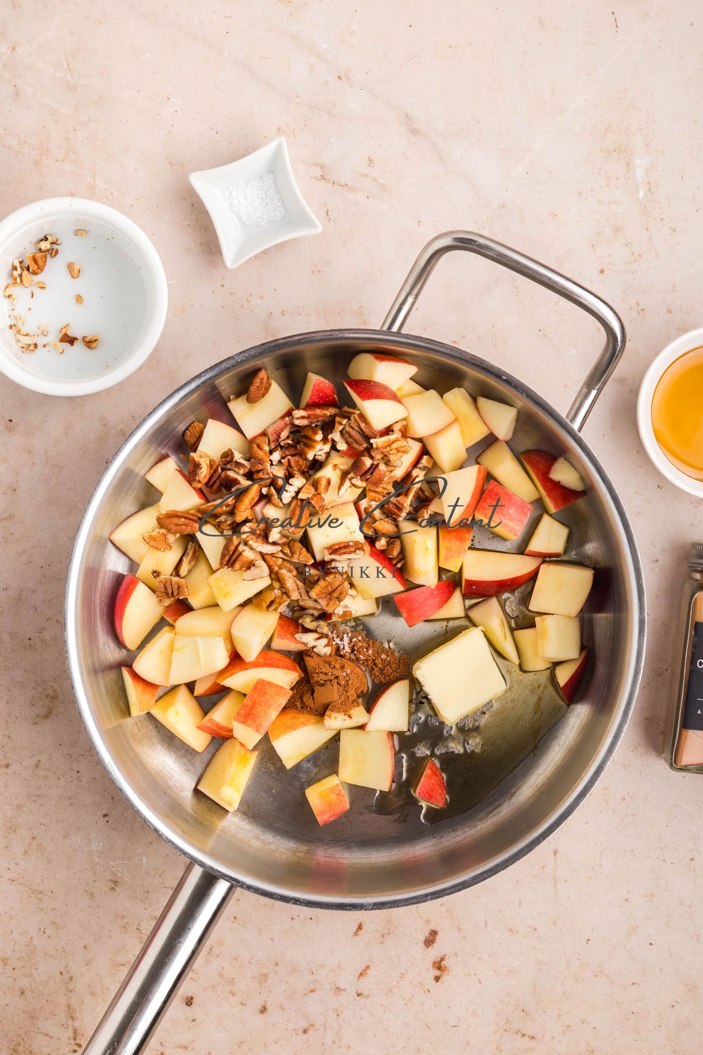Apple Cinnamon Oatmeal - Exclusive