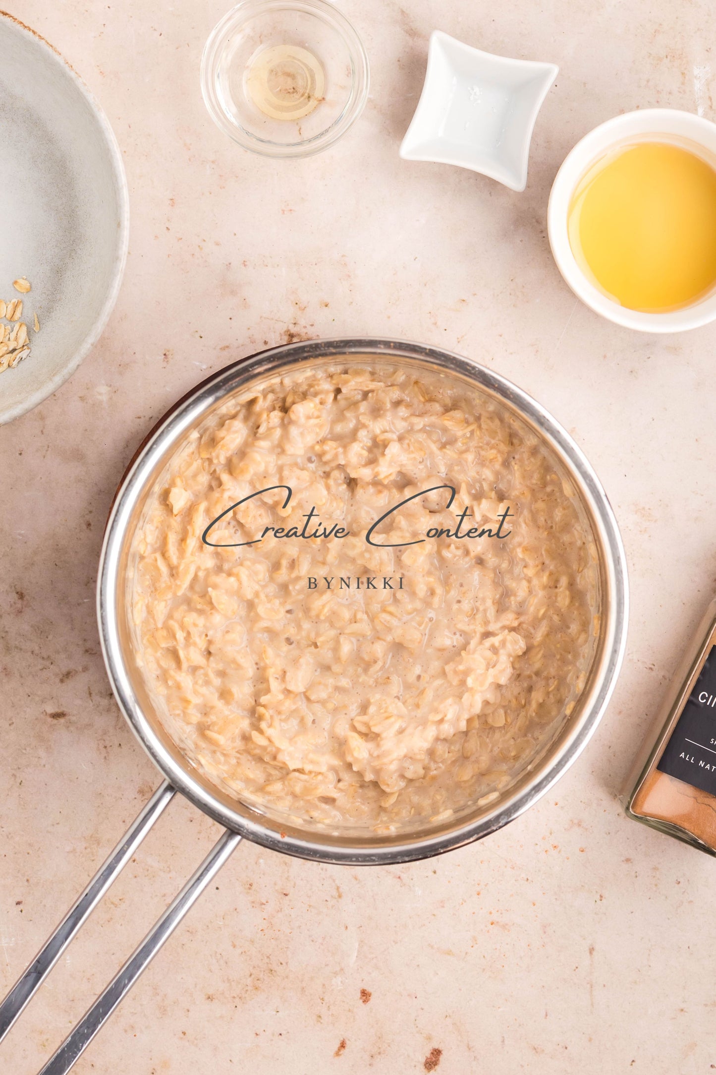 Apple Cinnamon Oatmeal - Exclusive