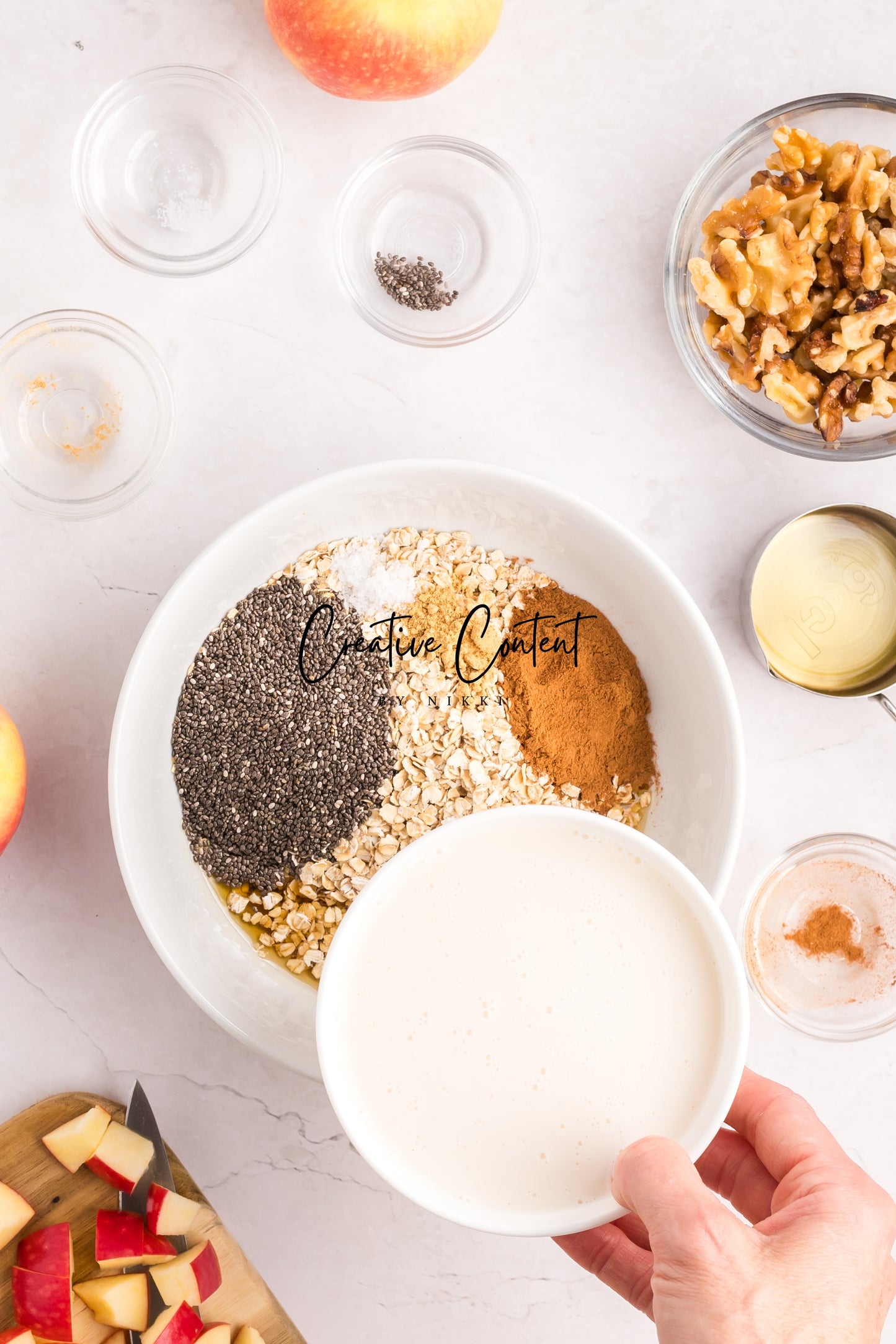 Apple Cinnamon Overnight Oats - Exclusive