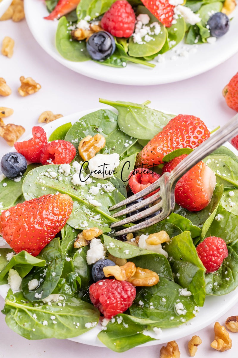 Spinach and Berry Salad - Set 1 of 2