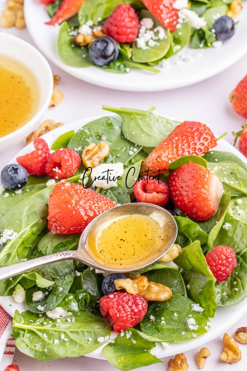 Spinach and Berry Salad - Set 1 of 2