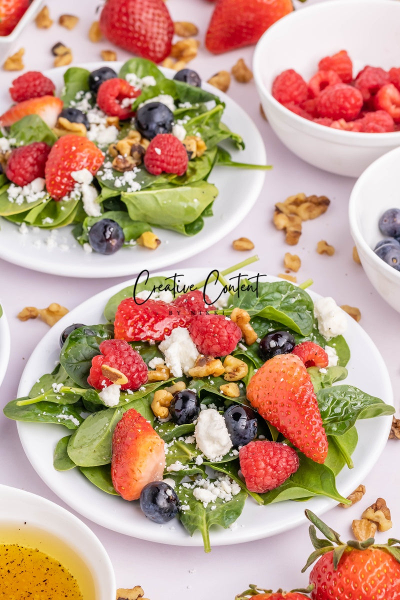 Spinach and Berry Salad - Set 1 of 2