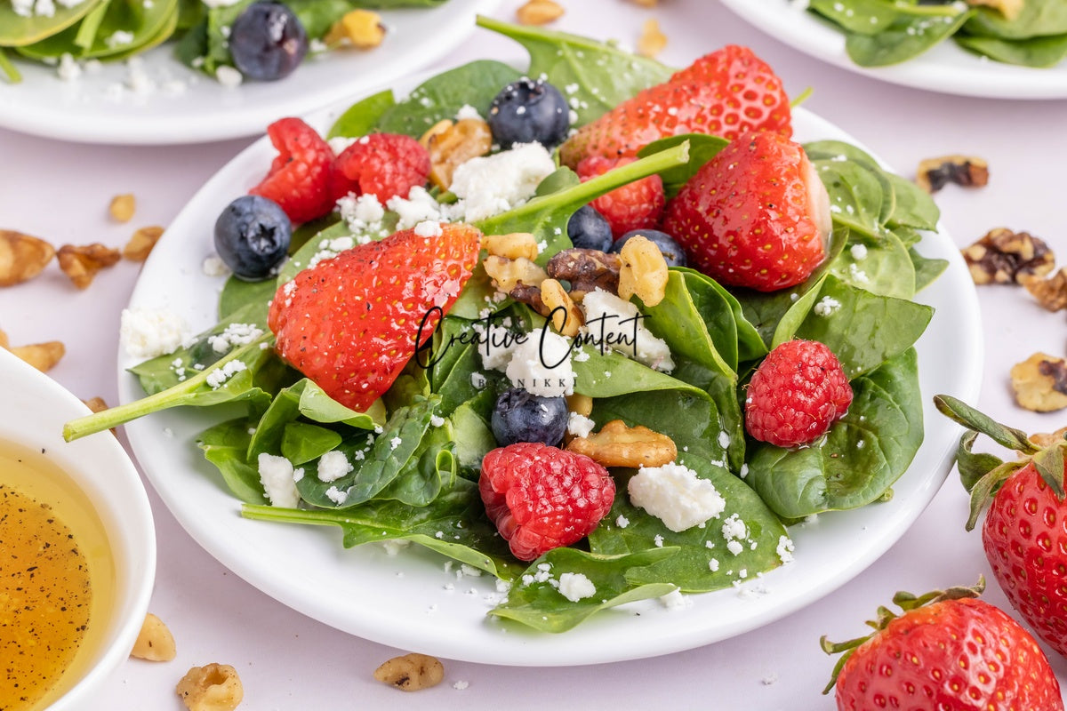 Spinach and Berry Salad - Set 1 of 2