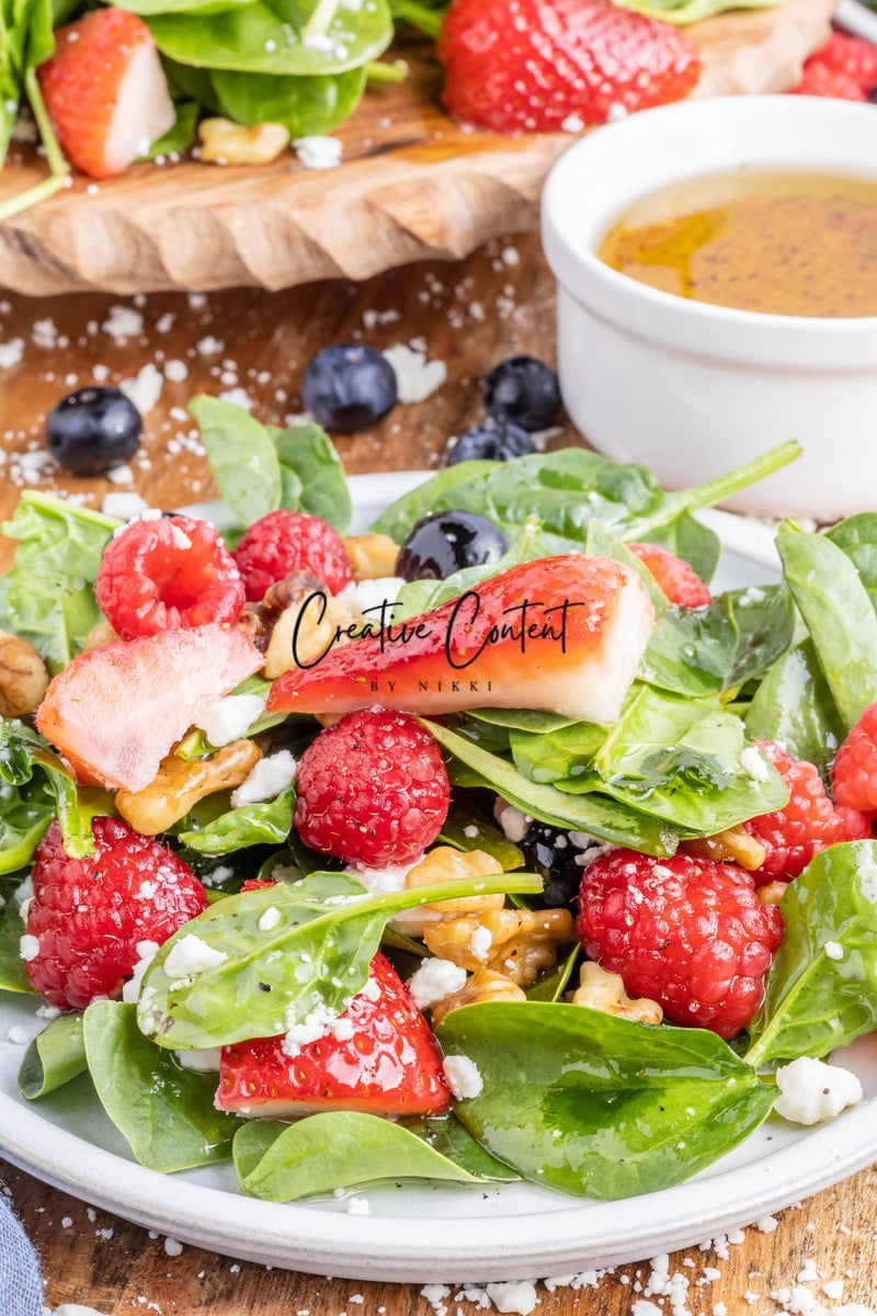 Spinach and Berry Salad - Set 2 of 2