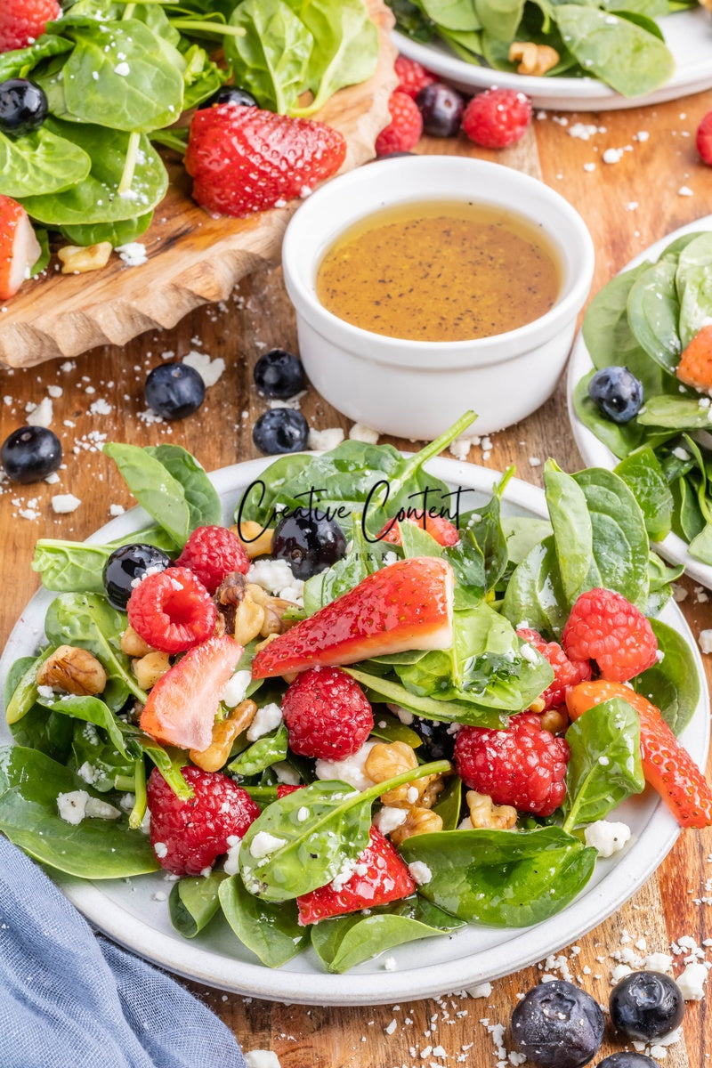 Spinach and Berry Salad - Set 2 of 2