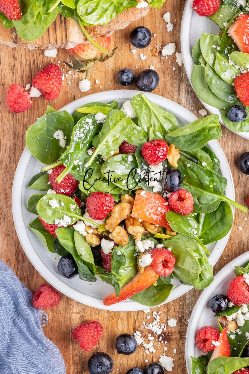 Spinach and Berry Salad - Set 2 of 2