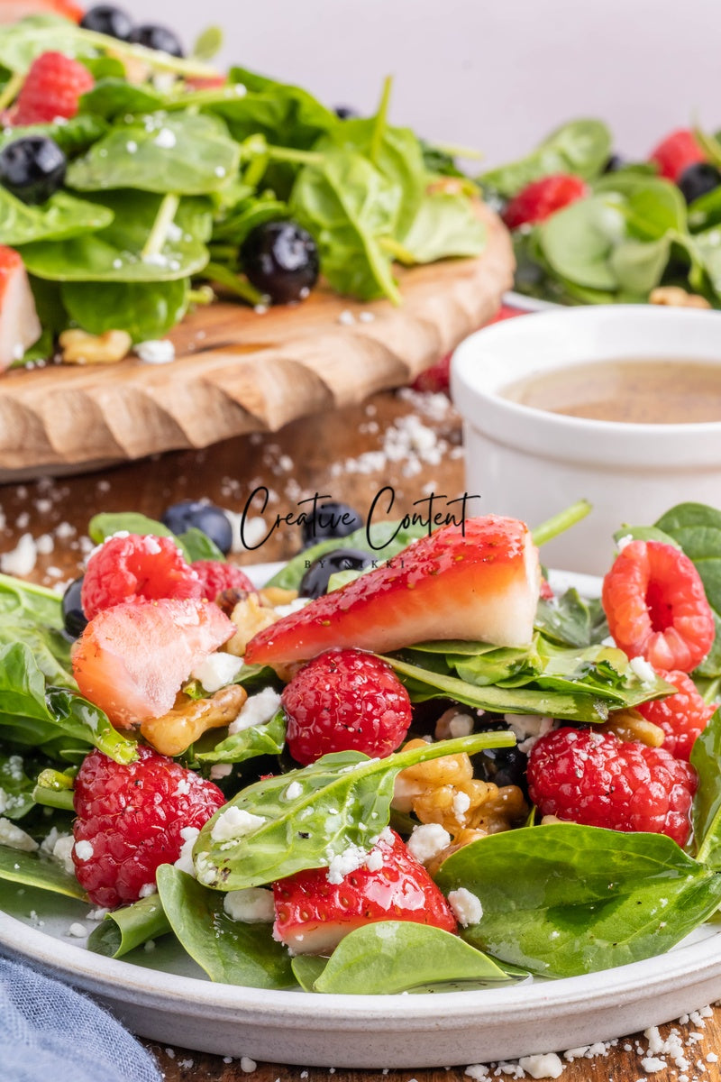 Spinach and Berry Salad - Set 2 of 2