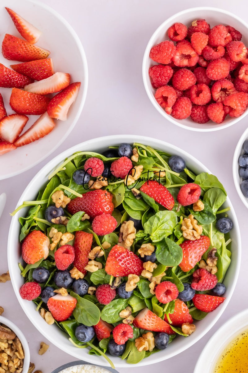 Spinach and Berry Salad - Set 1 of 2