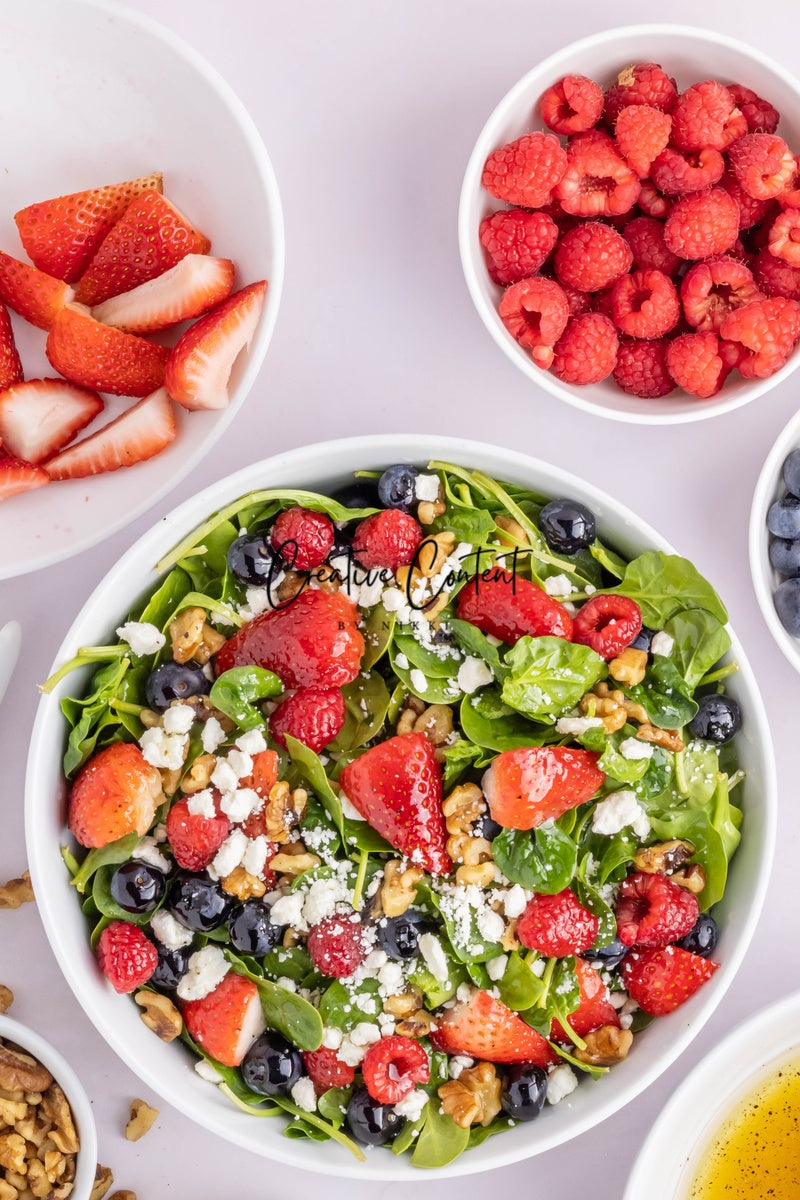 Spinach and Berry Salad - Set 1 of 2