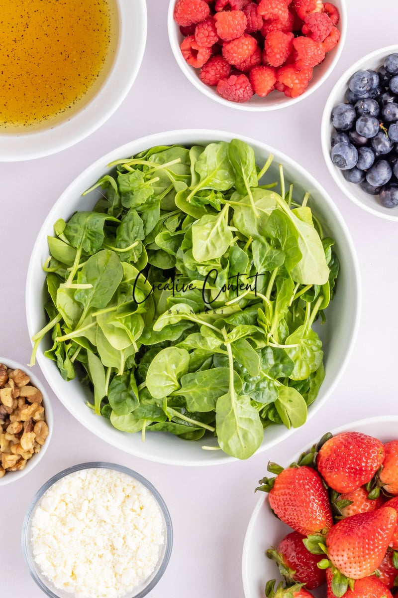 Spinach and Berry Salad - Set 1 of 2