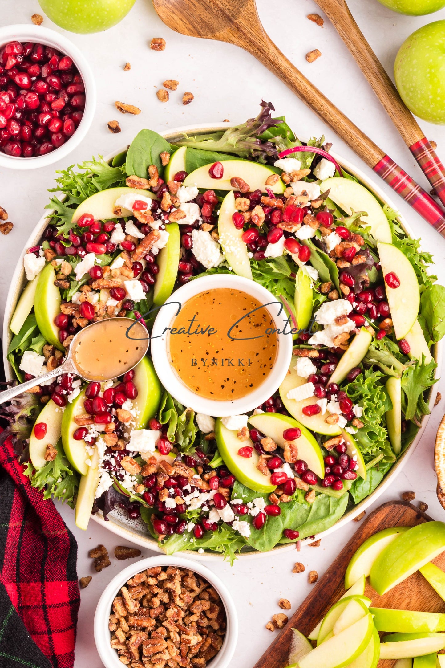Christmas Wreath Salad -  Exclusive