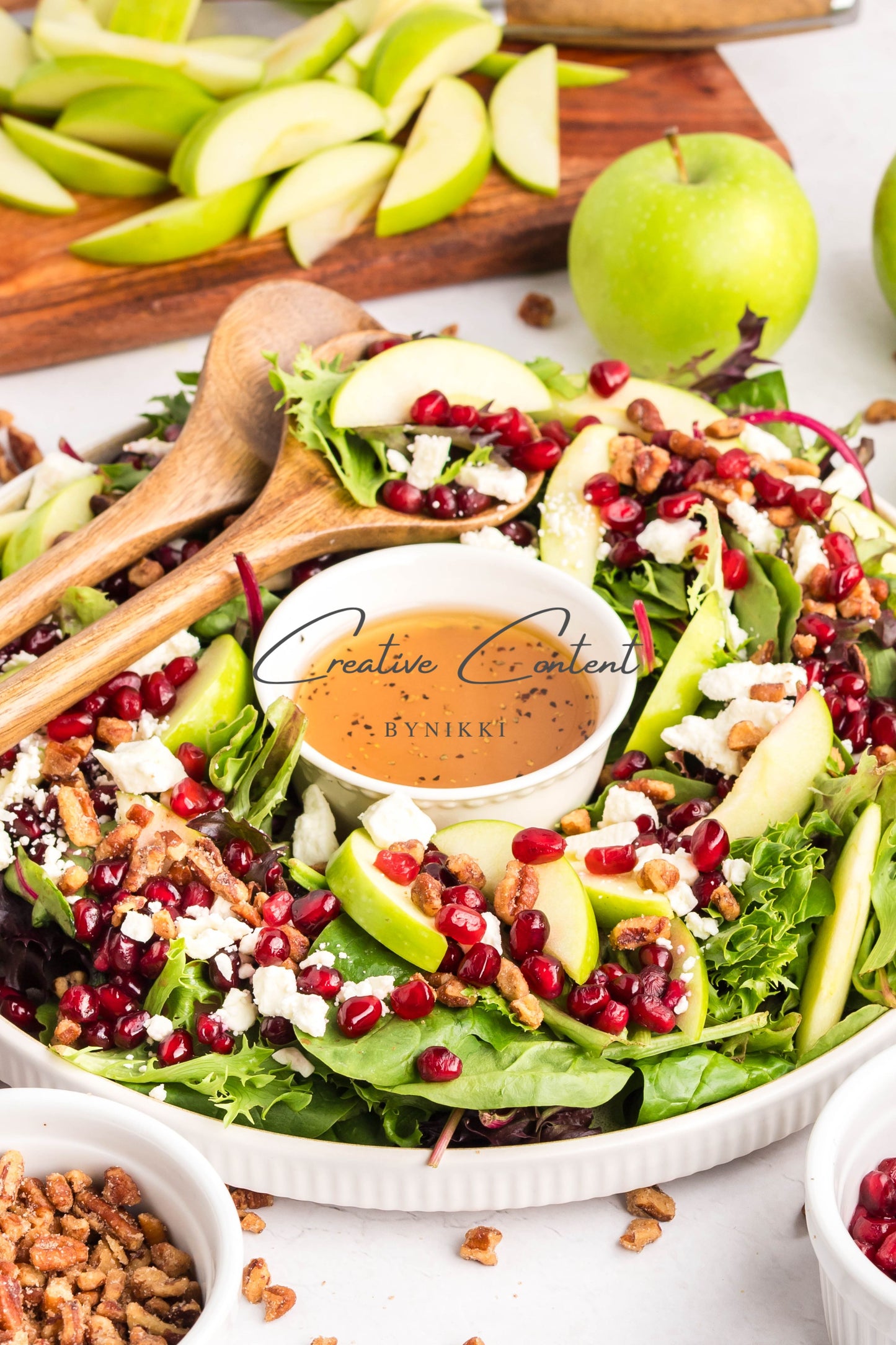 Christmas Wreath Salad -  Exclusive