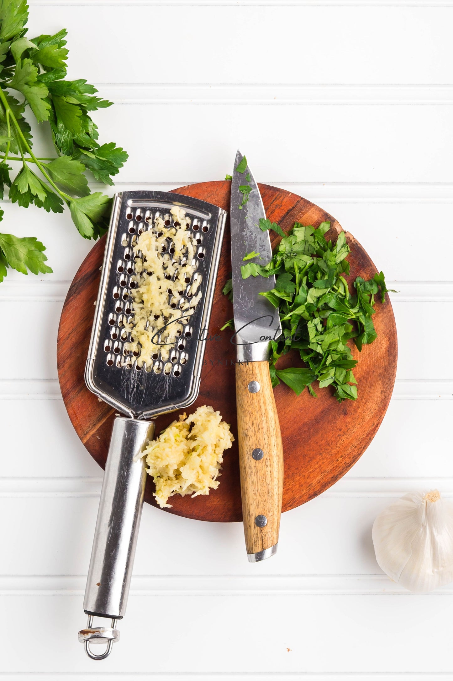 Creamy Garlic Chicken Pasta - Exclusive