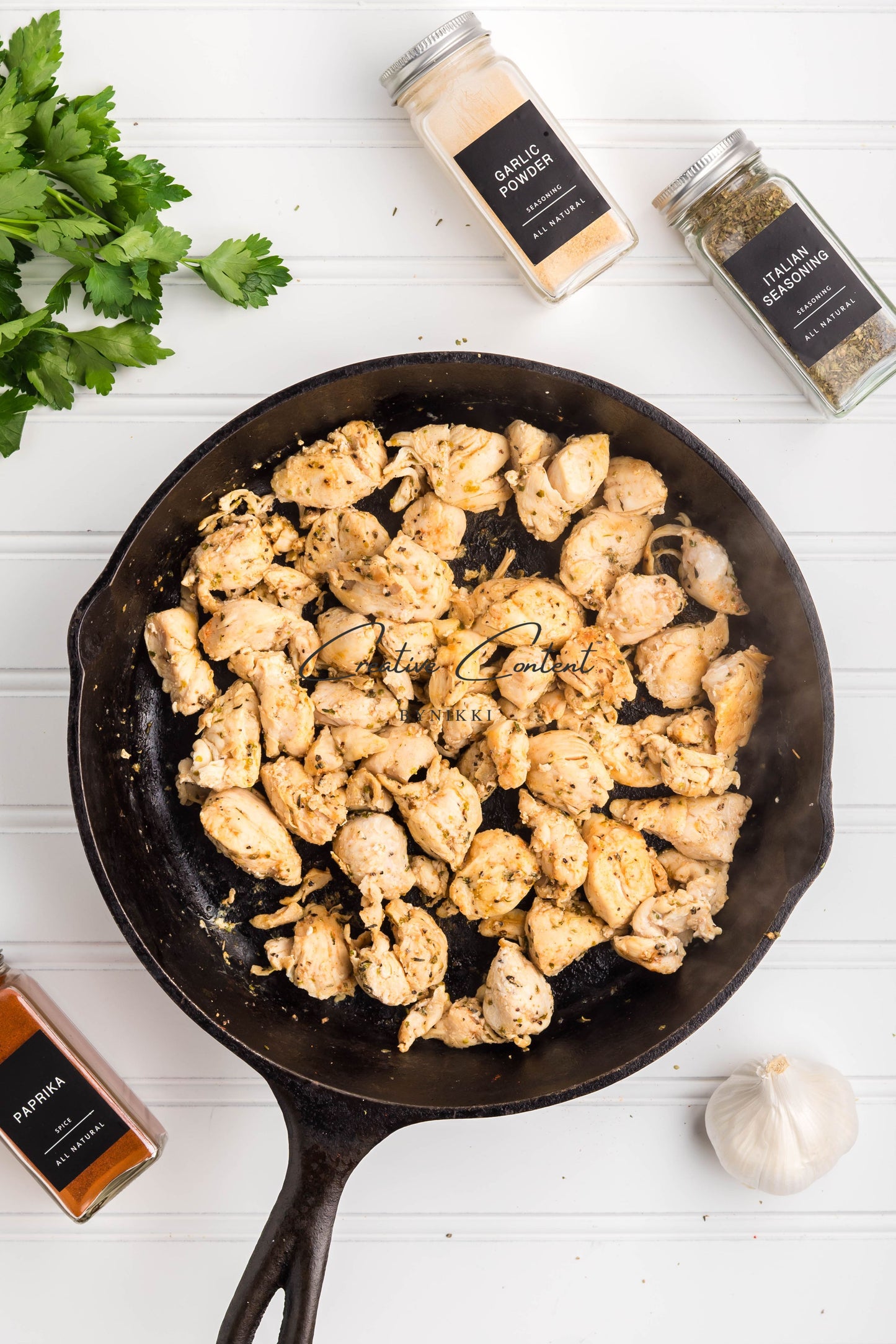 Creamy Garlic Chicken Pasta - Exclusive