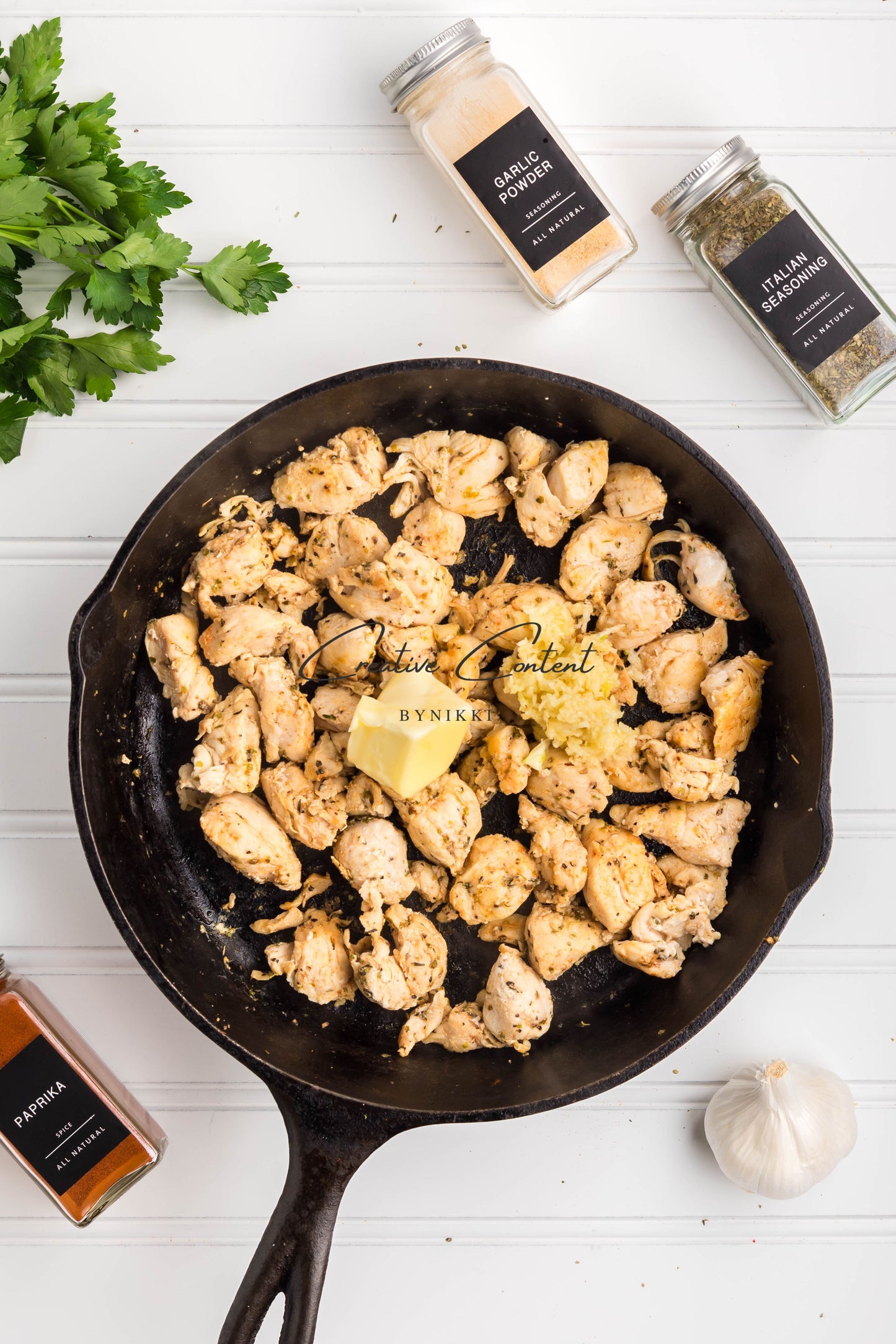 Creamy Garlic Chicken Pasta - Exclusive
