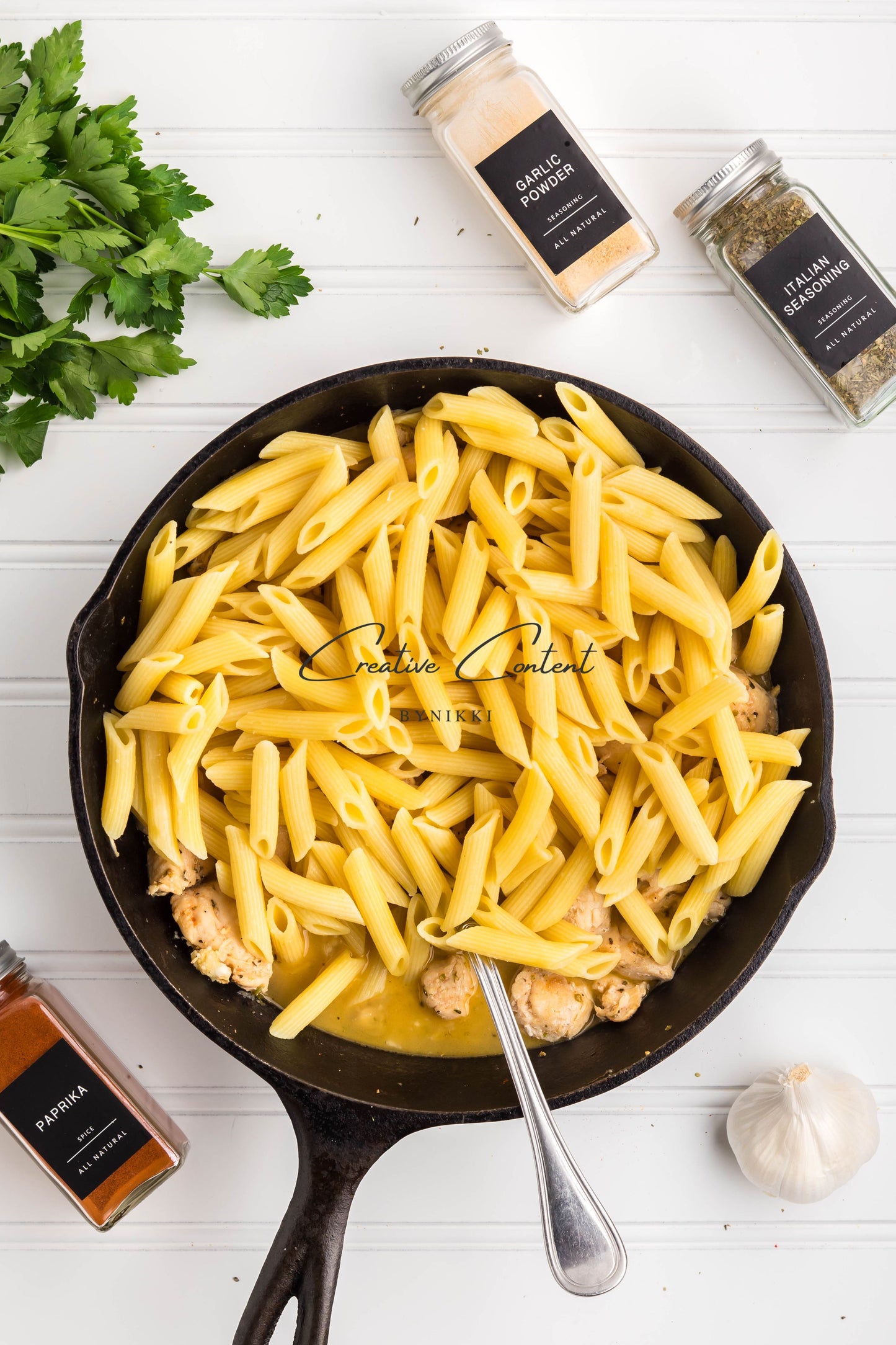 Creamy Garlic Chicken Pasta - Exclusive