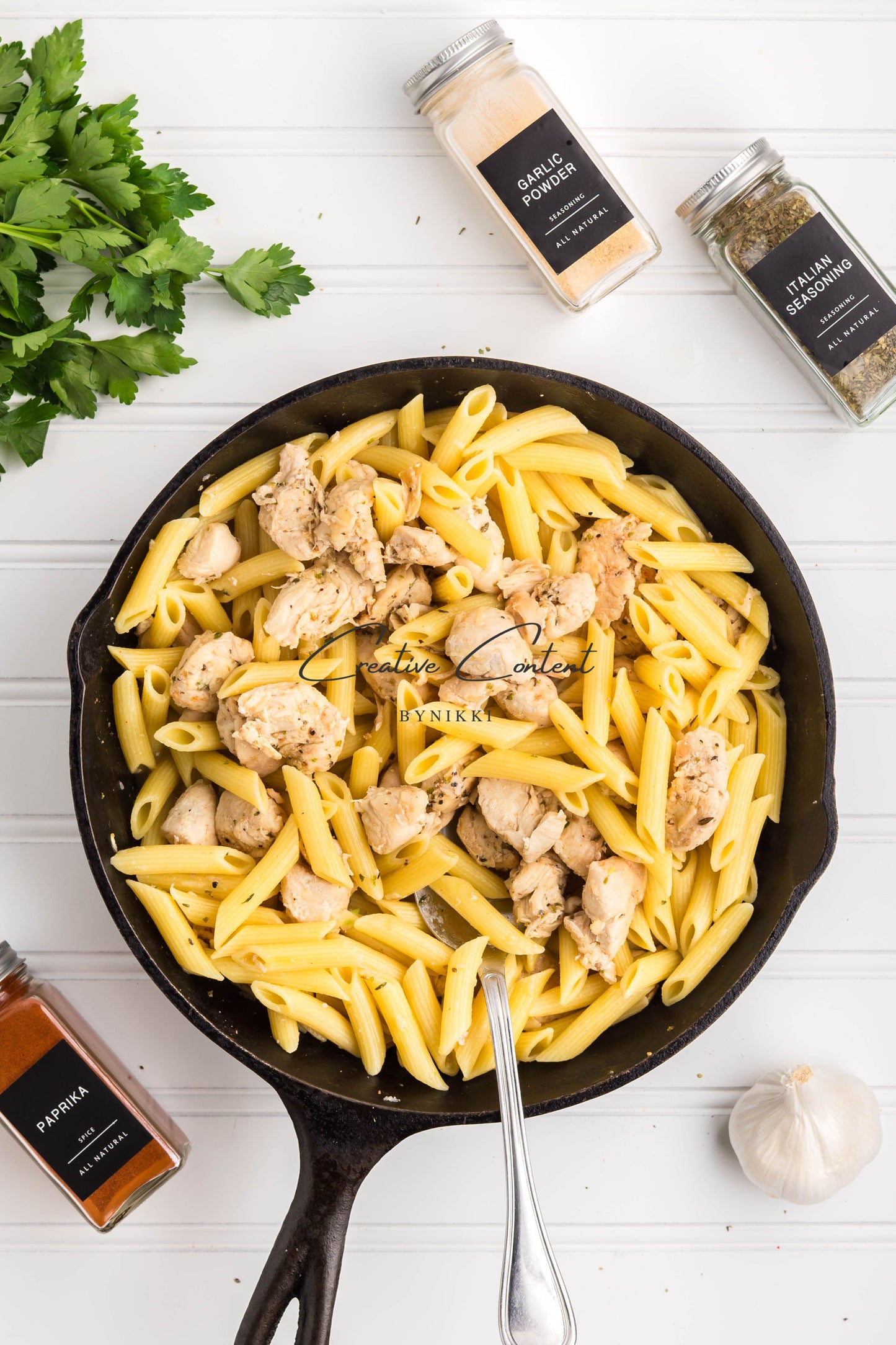Creamy Garlic Chicken Pasta - Exclusive