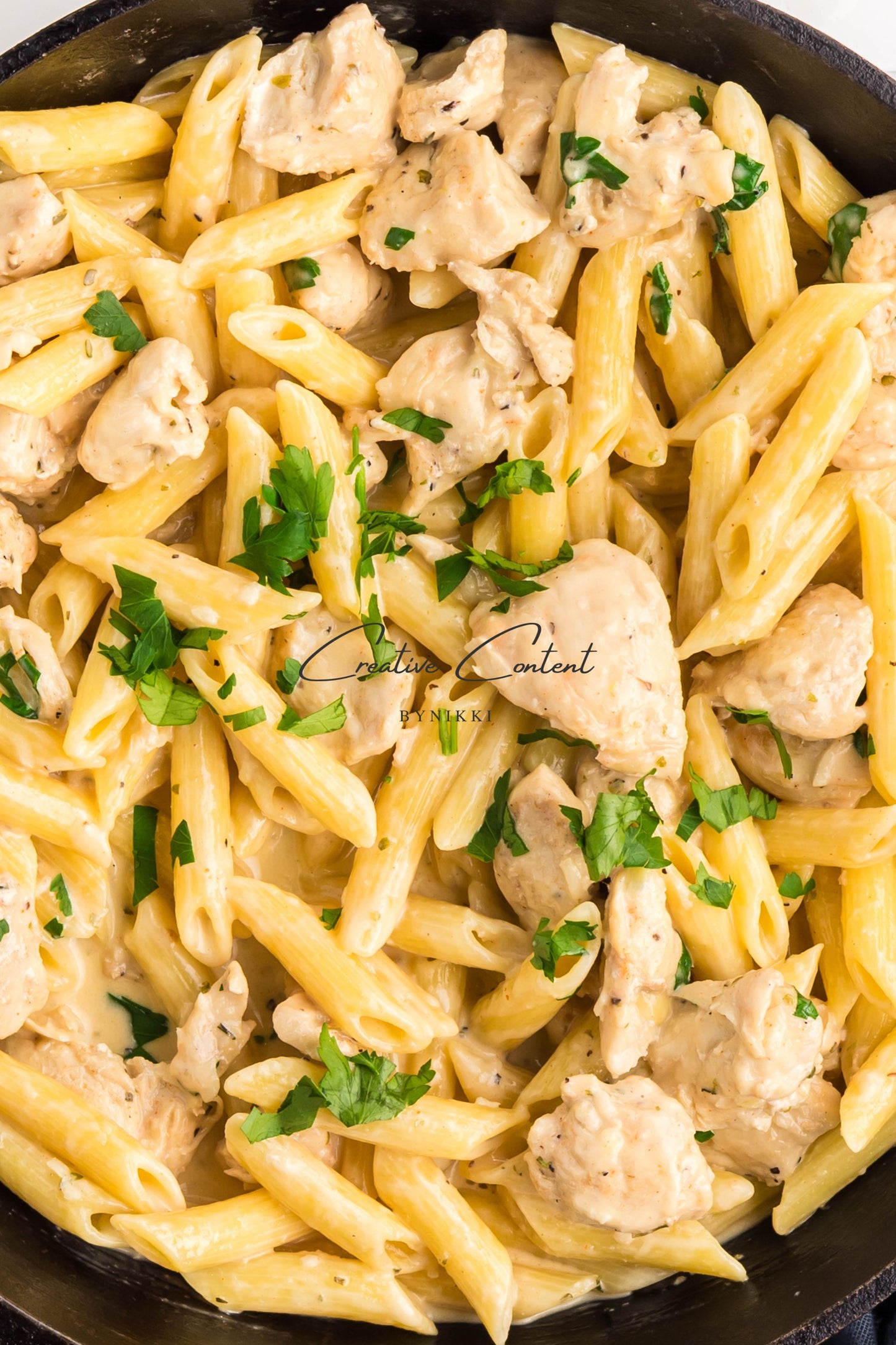 Creamy Garlic Chicken Pasta - Exclusive