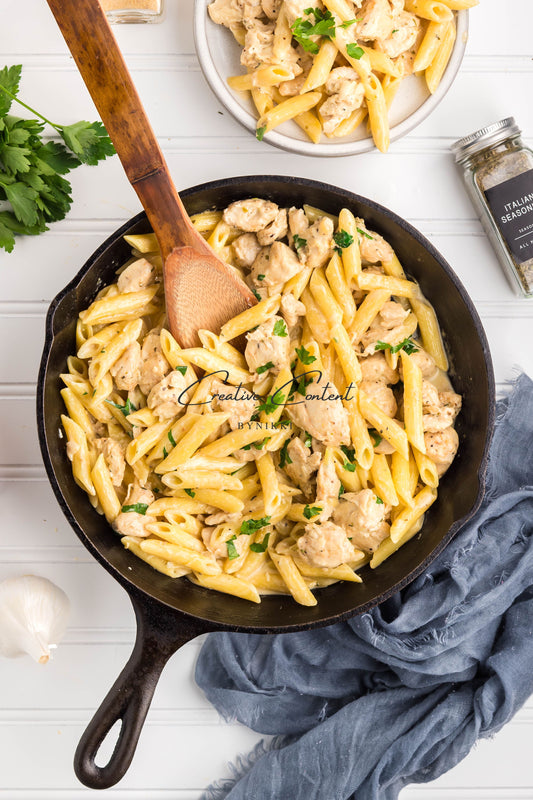 Creamy Garlic Chicken Pasta - Exclusive