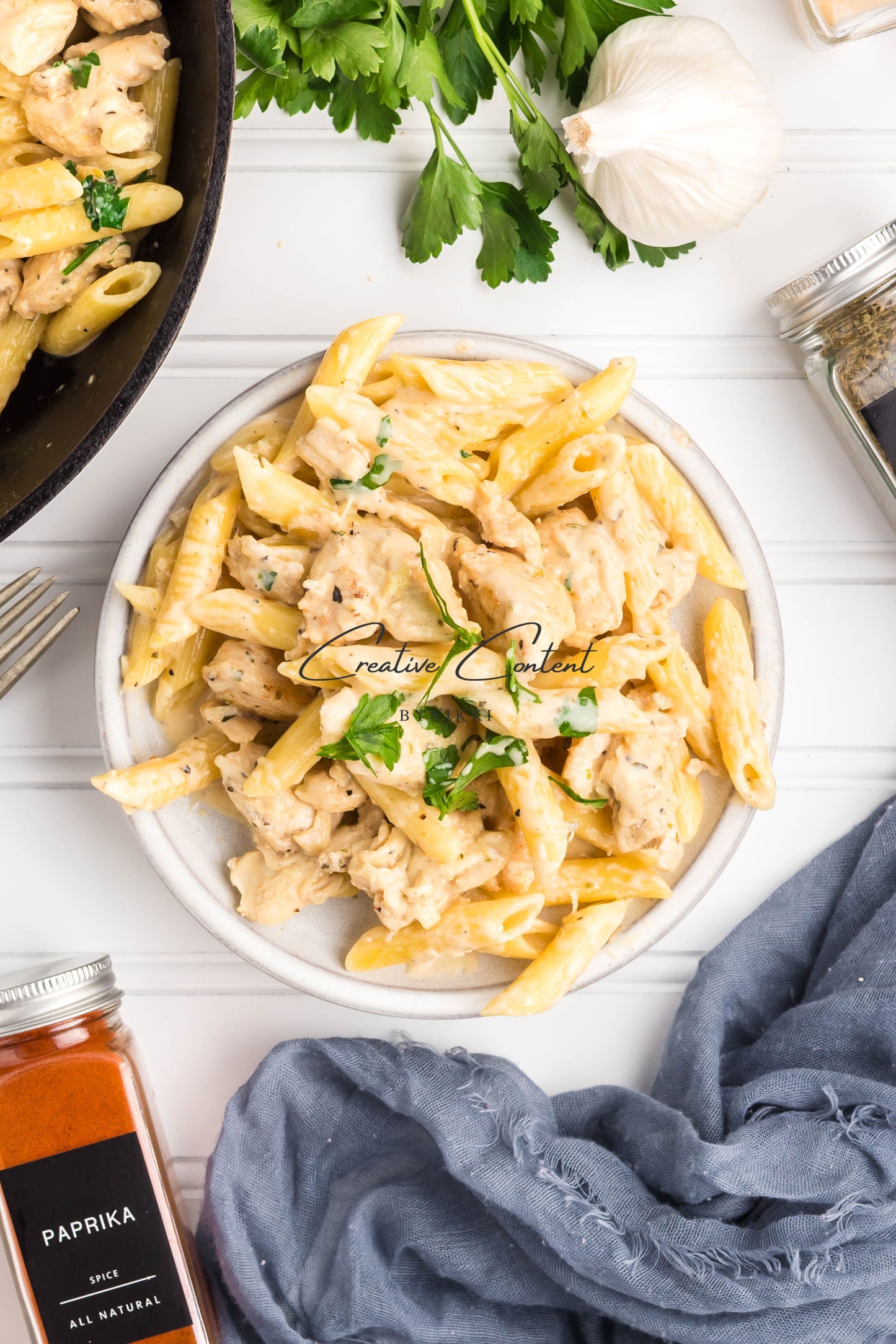 Creamy Garlic Chicken Pasta - Exclusive