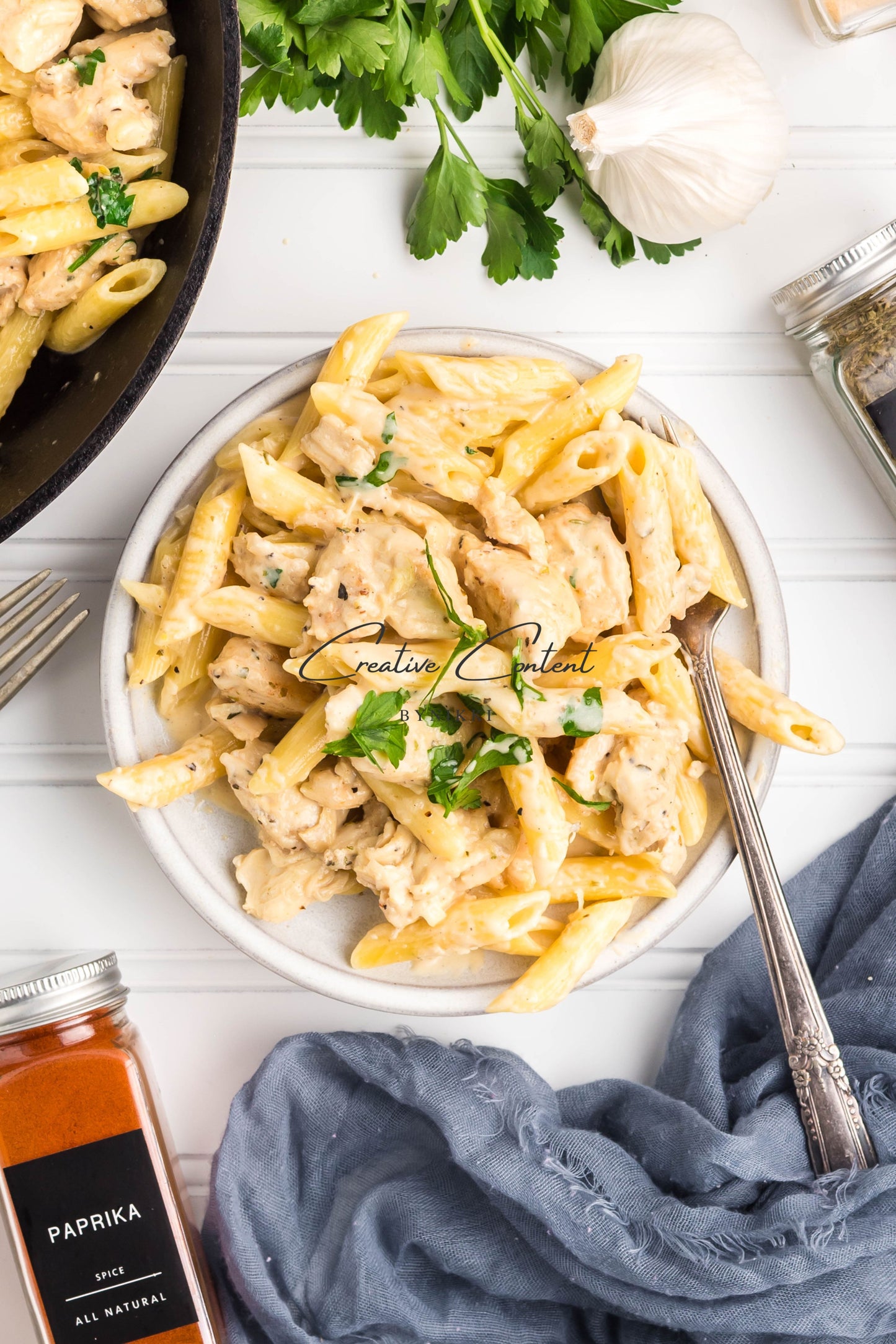 Creamy Garlic Chicken Pasta - Exclusive