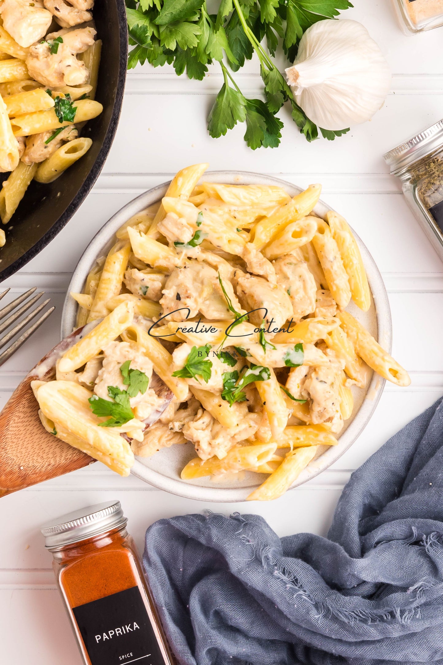 Creamy Garlic Chicken Pasta - Exclusive