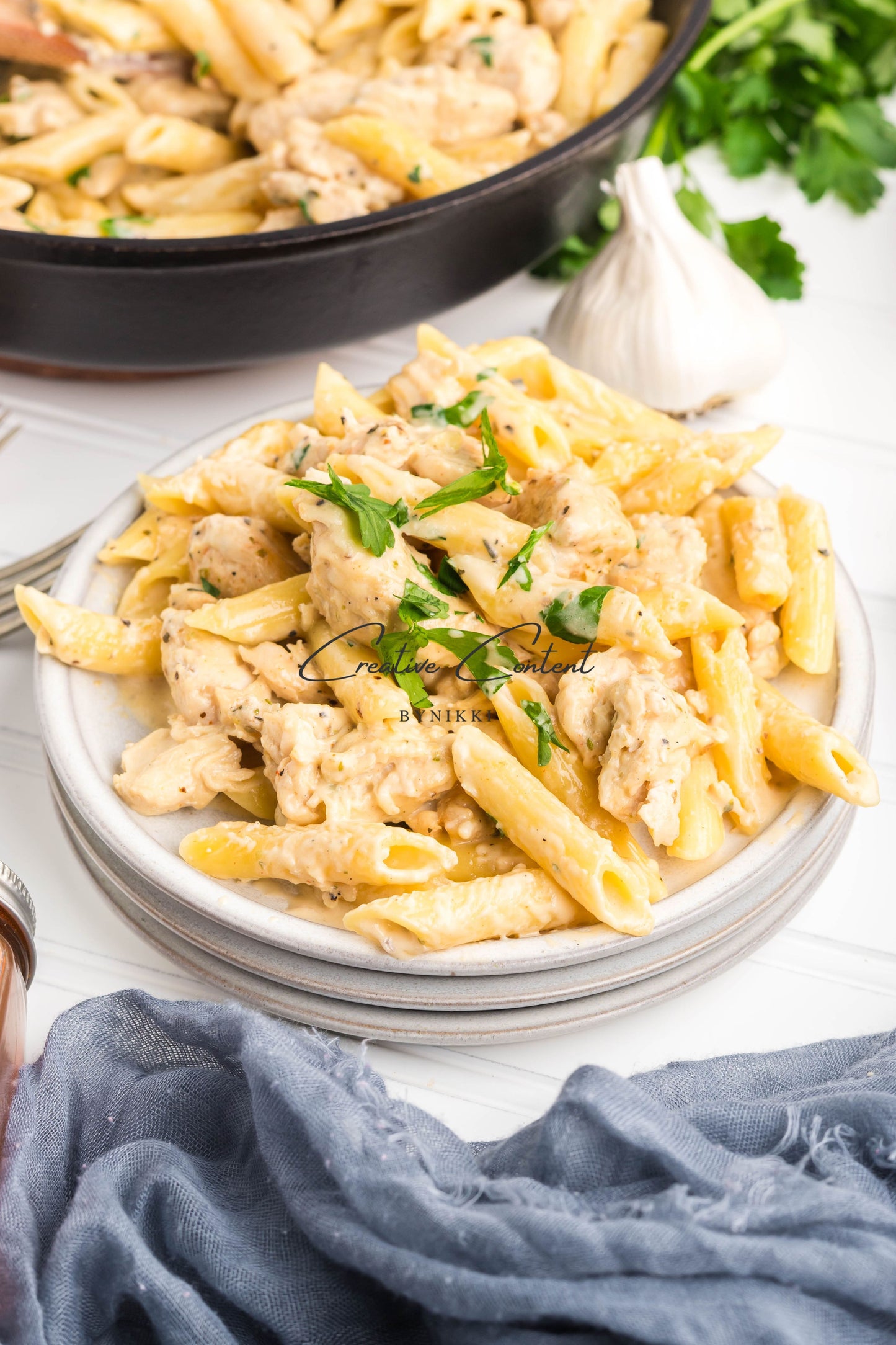 Creamy Garlic Chicken Pasta - Exclusive