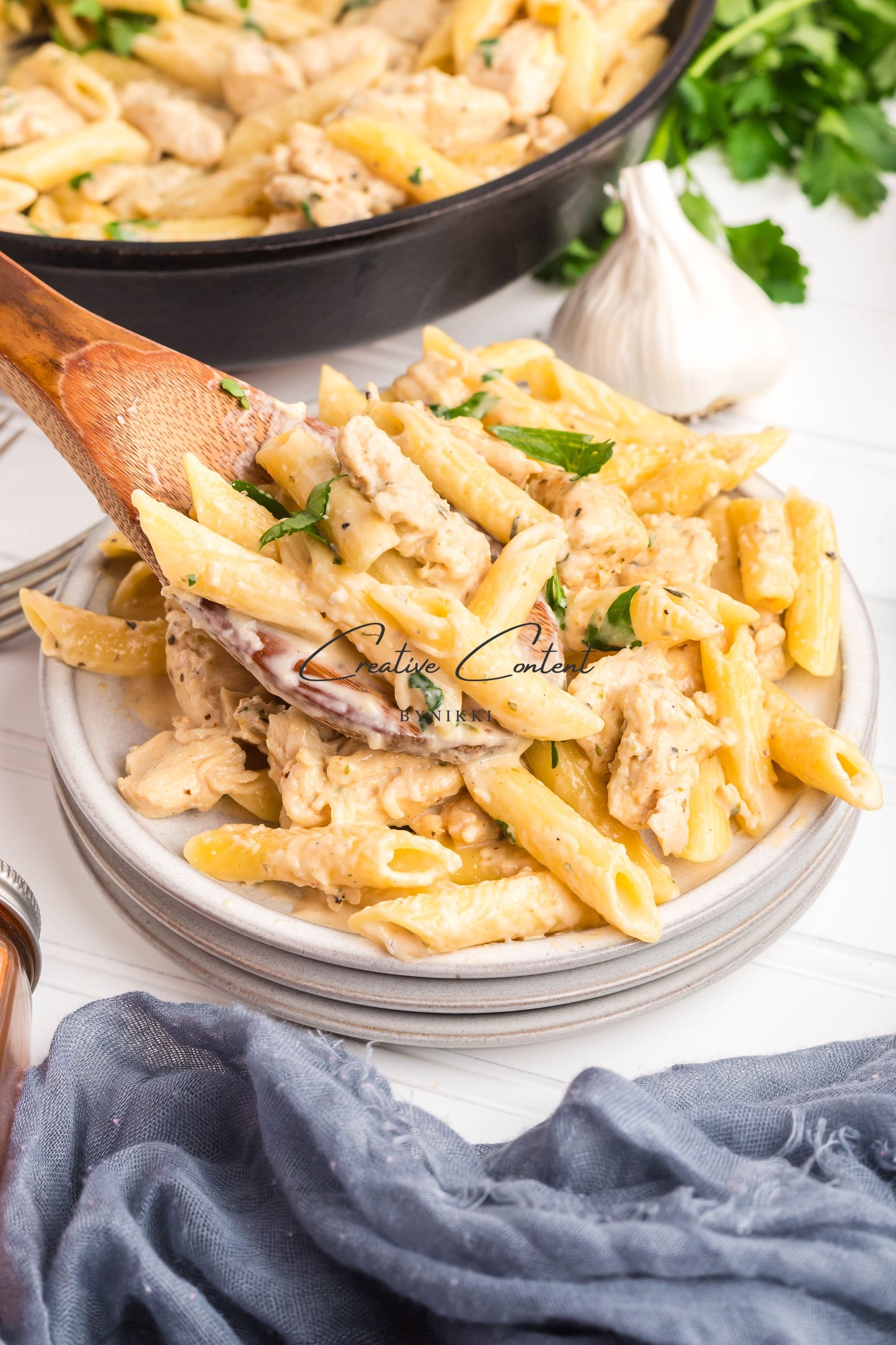 Creamy Garlic Chicken Pasta - Exclusive