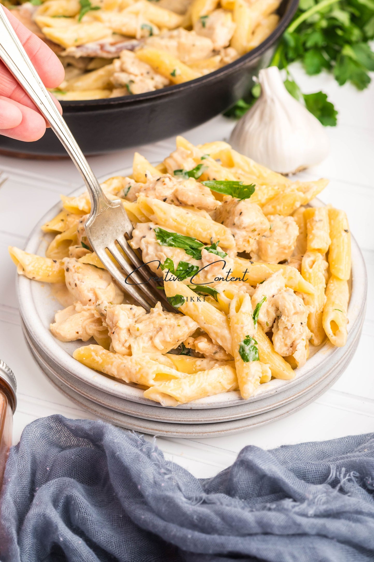 Creamy Garlic Chicken Pasta - Exclusive