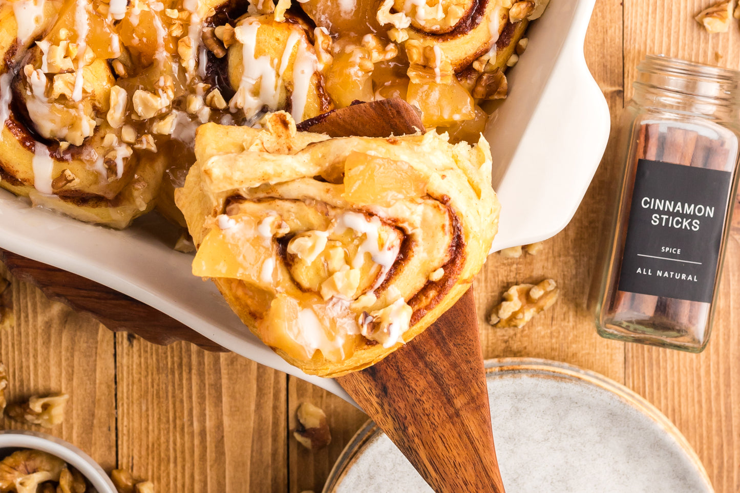 Easy Apple Cinnamon Rolls - Exclusive