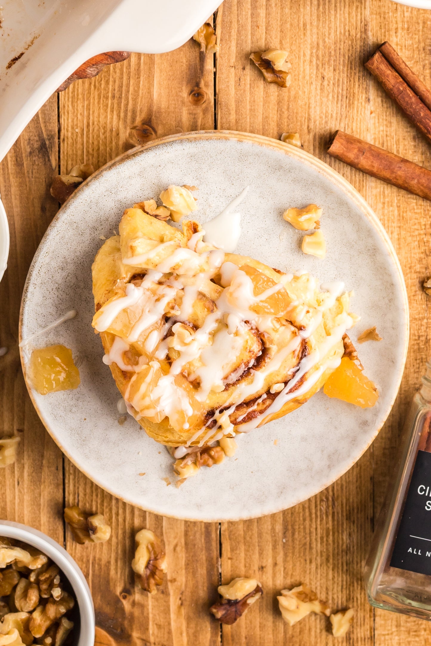 Easy Apple Cinnamon Rolls - Exclusive