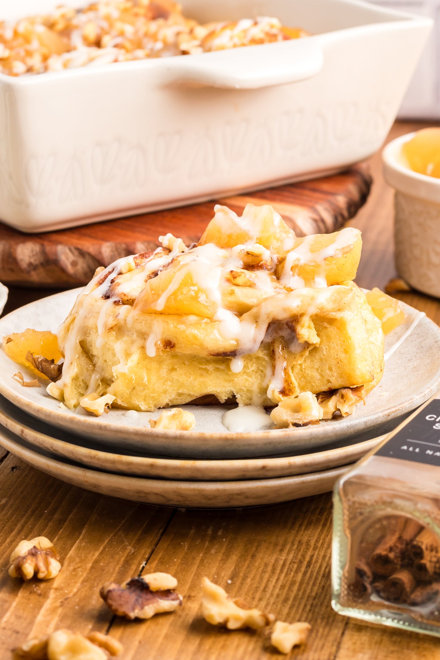 Easy Apple Cinnamon Rolls - Exclusive