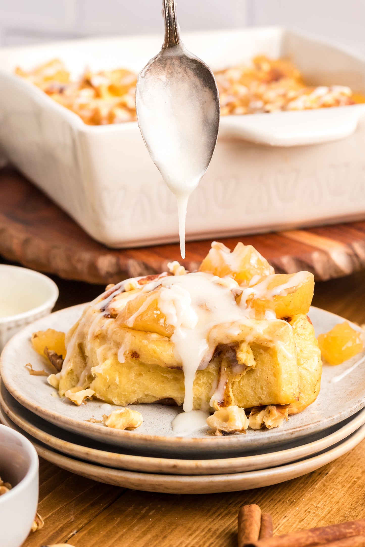 Easy Apple Cinnamon Rolls - Exclusive