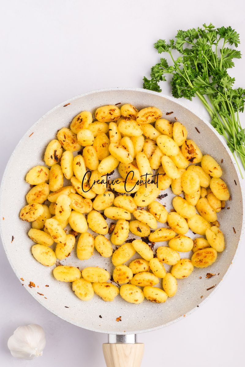 Gnocchi Carbonara With Bacon - Set 1 of 2