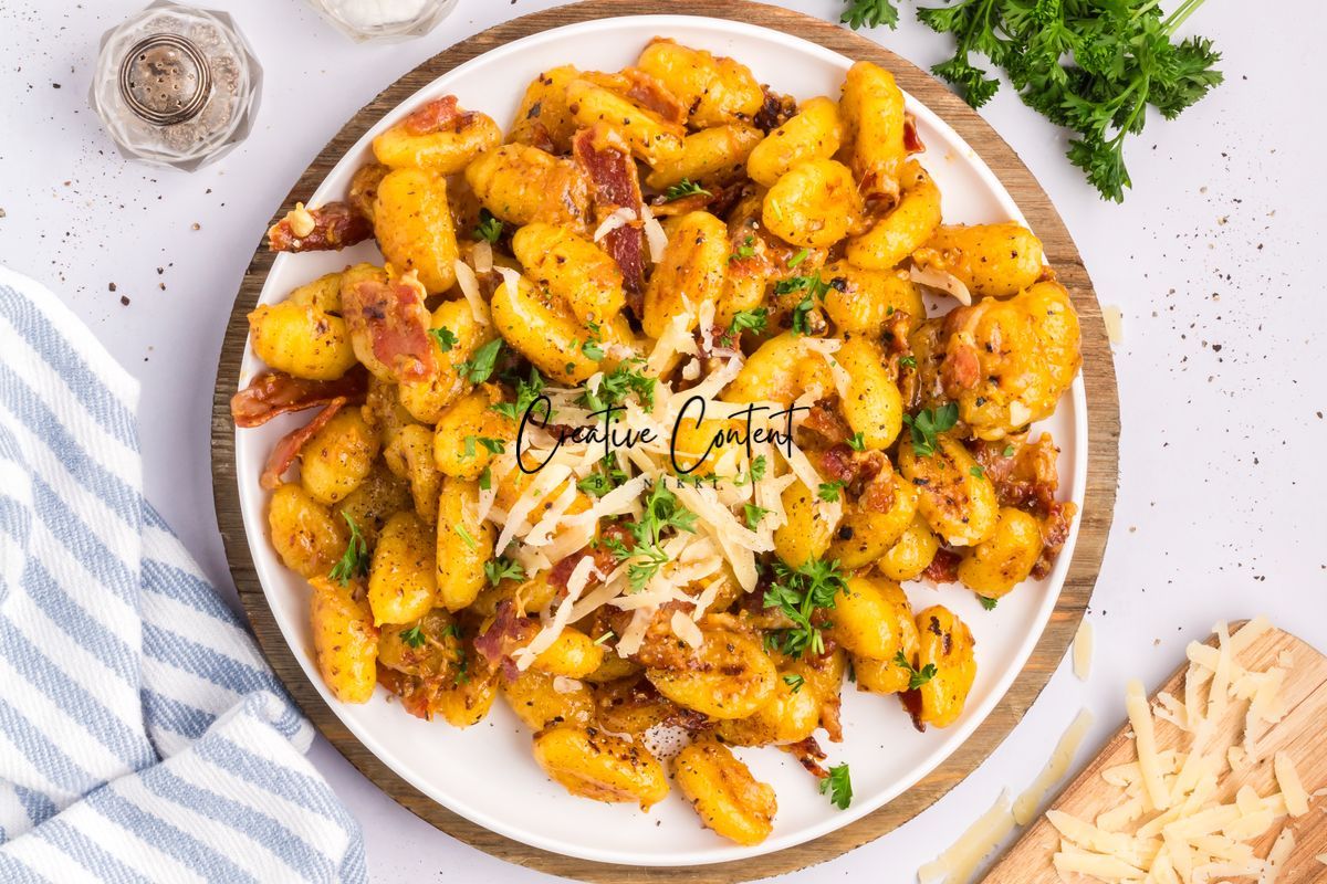 Gnocchi Carbonara With Bacon - Set 1 of 2