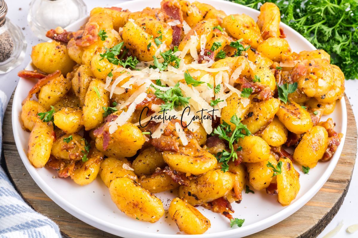 Gnocchi Carbonara With Bacon - Set 1 of 2