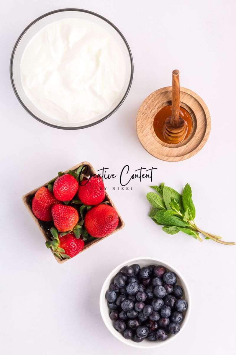 Greek Yogurt Parfait + Granola (2 recipes) - Exclusive