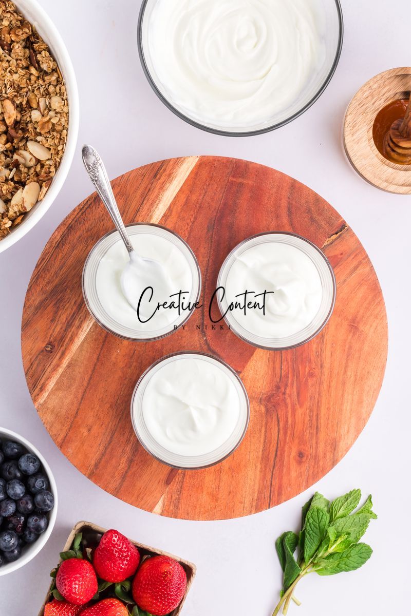 Greek Yogurt Parfait + Granola (2 recipes) - Exclusive