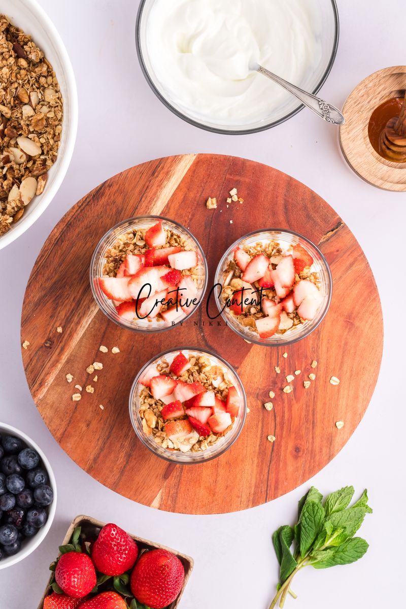 Greek Yogurt Parfait + Granola (2 recipes) - Exclusive