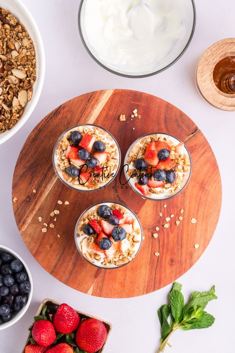Greek Yogurt Parfait + Granola (2 recipes) - Exclusive