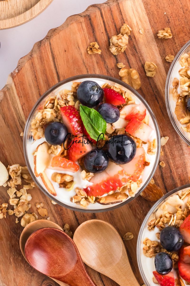Greek Yogurt Parfait + Granola (2 recipes) - Exclusive