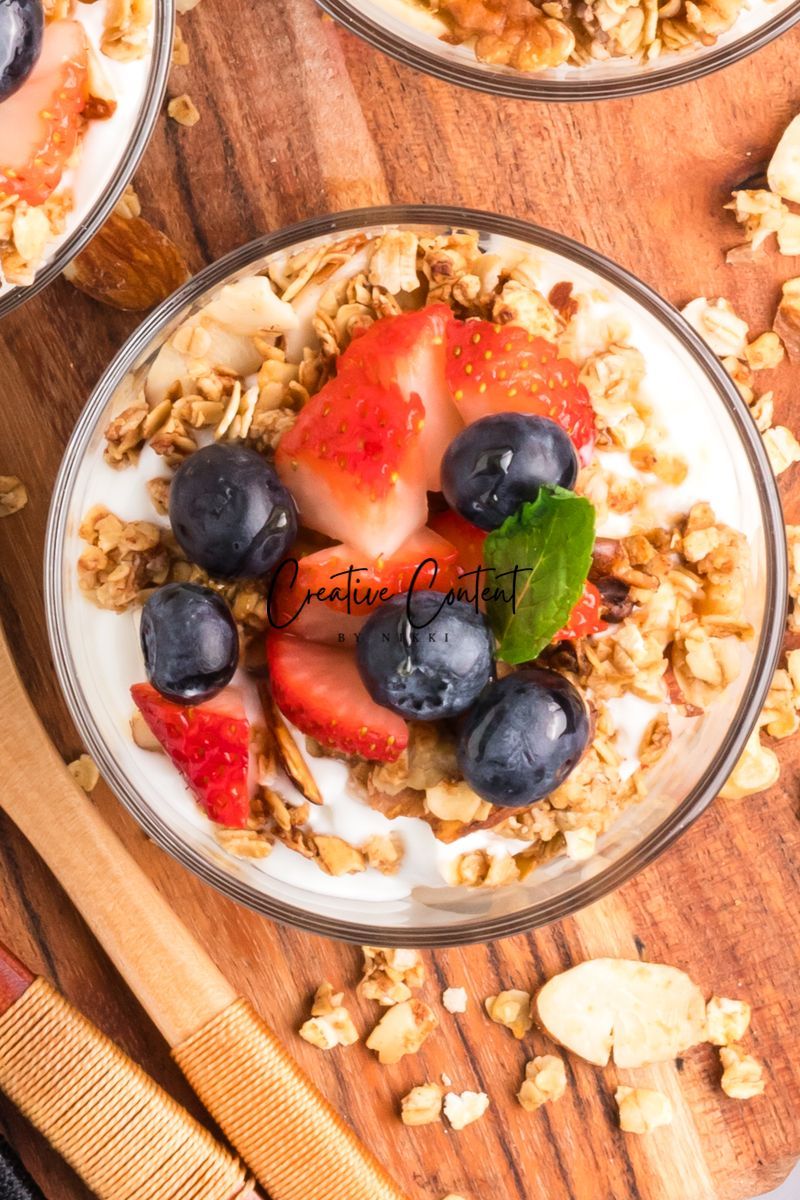 Greek Yogurt Parfait + Granola (2 recipes) - Exclusive