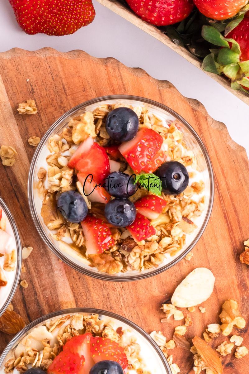 Greek Yogurt Parfait + Granola (2 recipes) - Exclusive