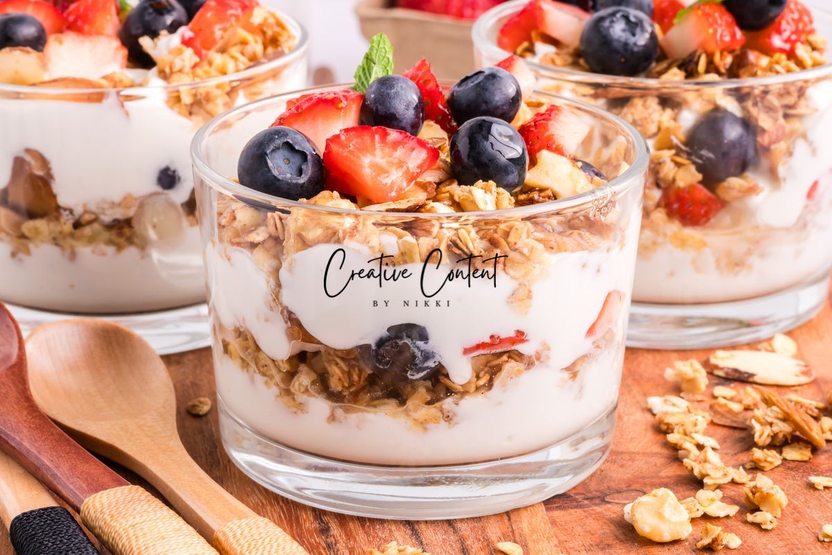 Greek Yogurt Parfait + Granola (2 recipes) - Exclusive