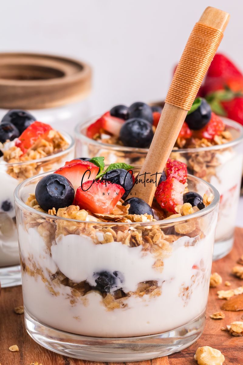 Greek Yogurt Parfait + Granola (2 recipes) - Exclusive
