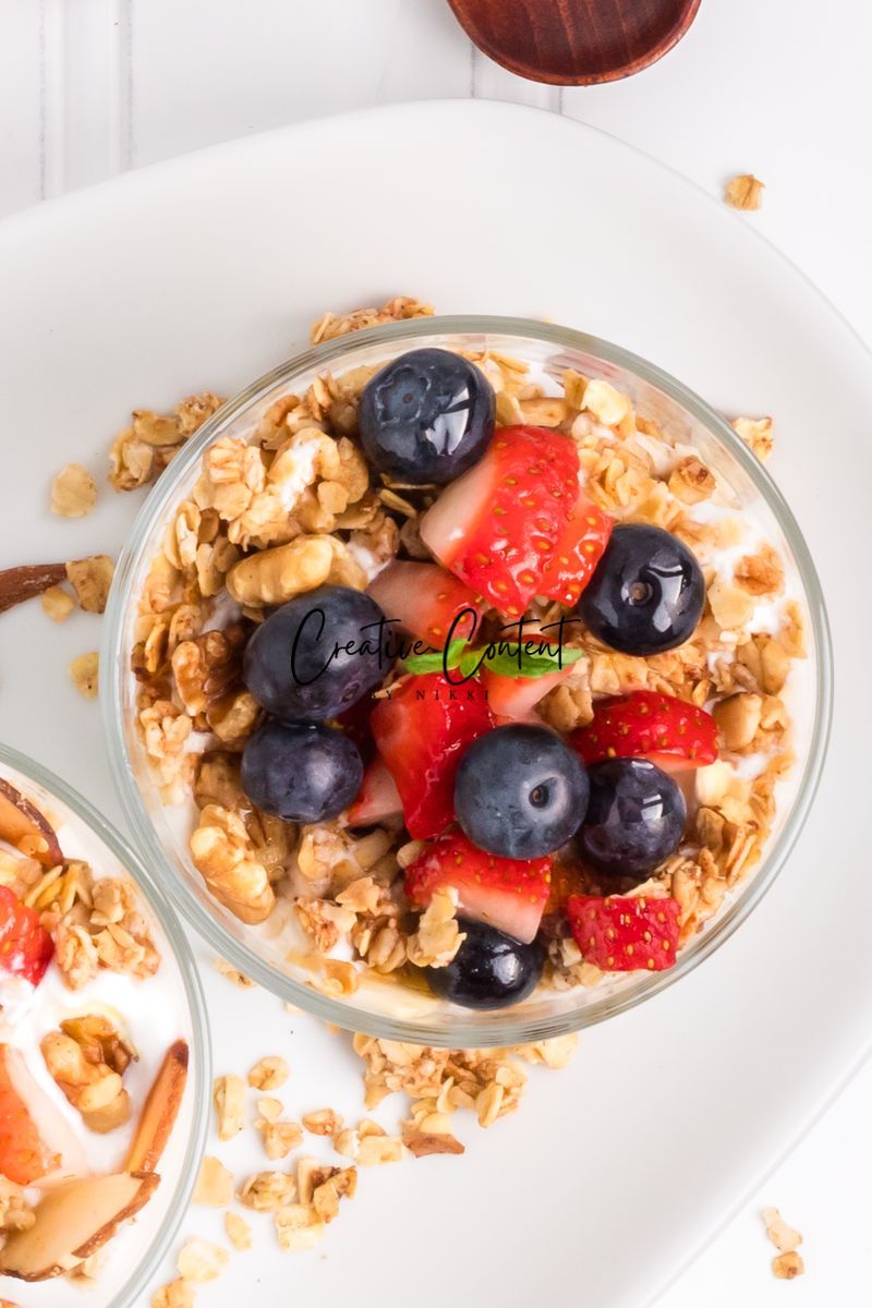 Greek Yogurt Parfait + Granola (2 recipes) - Exclusive