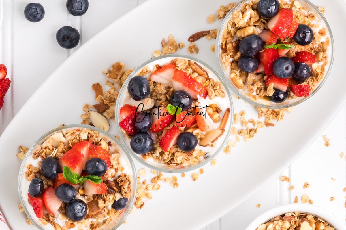 Greek Yogurt Parfait + Granola (2 recipes) - Exclusive