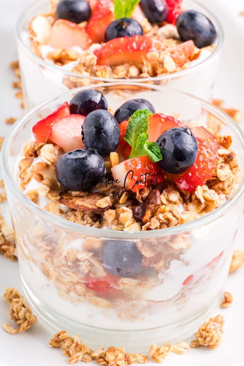 Greek Yogurt Parfait + Granola (2 recipes) - Exclusive
