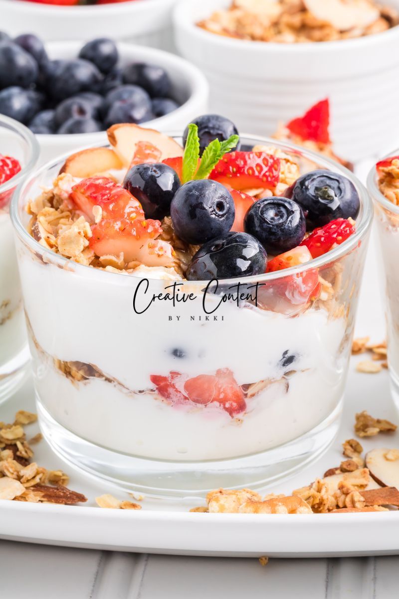 Greek Yogurt Parfait + Granola (2 recipes) - Exclusive