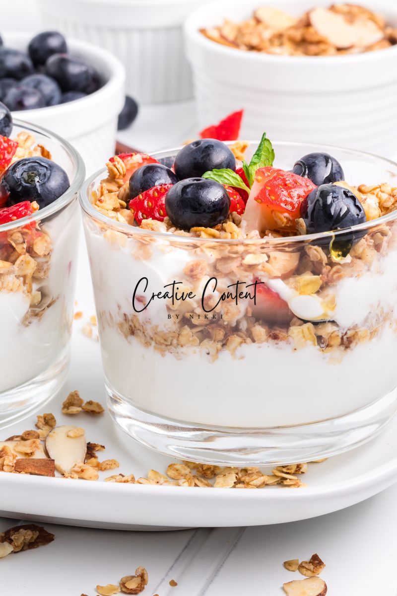 Greek Yogurt Parfait + Granola (2 recipes) - Exclusive